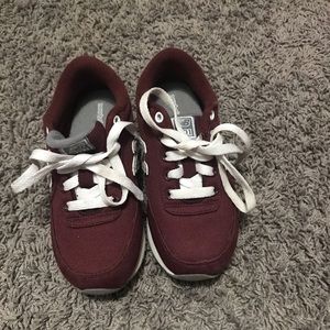 Boy’s New Balance burgundy 501 sneaker